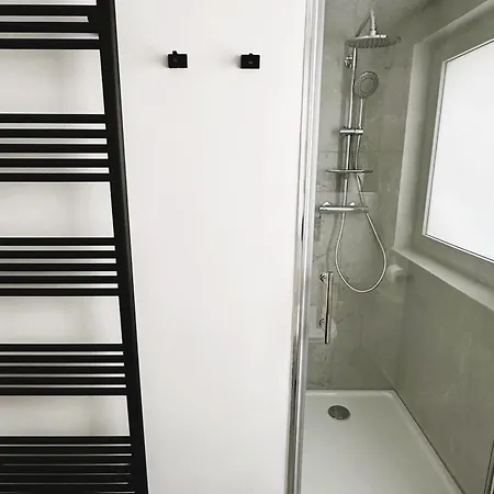 Forest Hill Apartment, Near Ljubljana, New Appartamento *